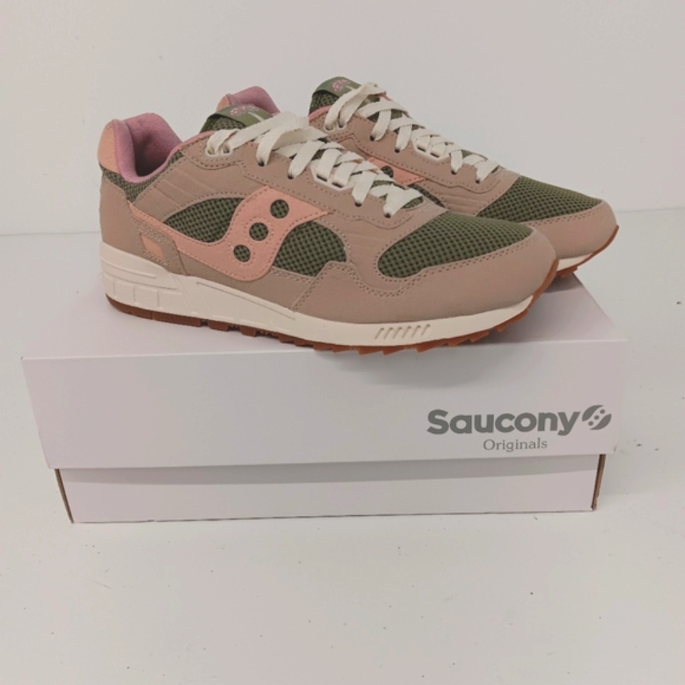 Saucony Women's Shadow 5000 Mushroom Low Top Sneakers - Tan/Olive